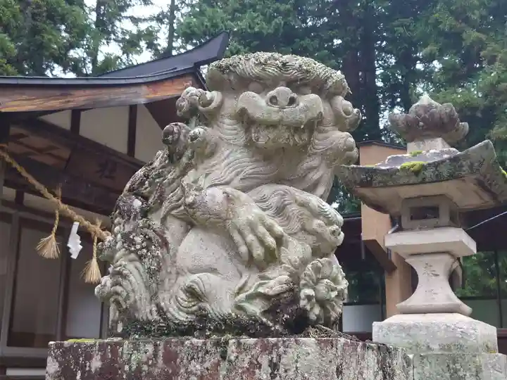八王子神社の狛犬