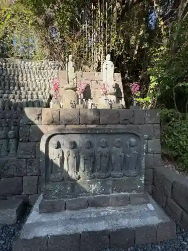 長谷寺の{uncategorized: "未分類", other: "その他", undefined: "問題あり", building: "その他建物", grave: "お墓", sacred_gate: "鳥居", guardian: "狛犬", statue: "像", buddha: "仏像", history: "歴史", nature: "自然", garden: "庭園", animal: "動物", pagoda: "塔", temizu: "手水舎", mountain_gate: "山門・神門", sanctuary: "本殿・本堂", subordinate: "末社・摂社", art: "芸術", scenery: "景色", jizo: "地蔵", ema: "絵馬", goshuin: "御朱印", omikuji: "おみくじ", items: "授与品その他", amulet: "お守り", goshuincho: "御朱印帳", eats: "食事", festival: "お祭り", votive_dance: "神楽", shichigosan: "七五三参", wedding: "結婚式", experience: "体験その他", initially: "初詣", around: "周辺", anti_infection: "感染症対策"}