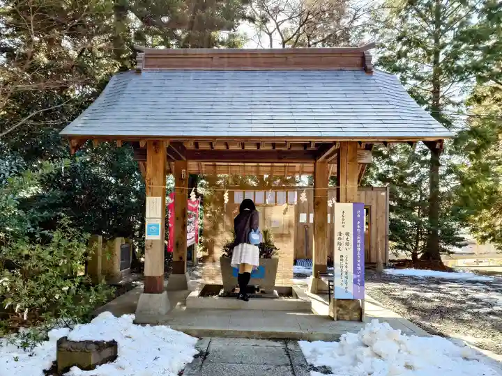滑川神社 - 仕事と子どもの守り神の手水舎