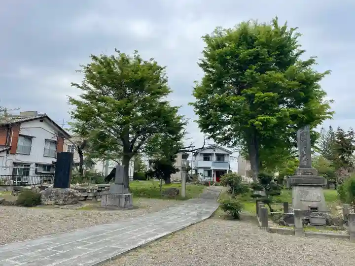 養報寺の{uncategorized: "未分類", other: "その他", undefined: "問題あり", building: "その他建物", grave: "お墓", sacred_gate: "鳥居", guardian: "狛犬", statue: "像", buddha: "仏像", history: "歴史", nature: "自然", garden: "庭園", animal: "動物", pagoda: "塔", temizu: "手水舎", mountain_gate: "山門・神門", sanctuary: "本殿・本堂", subordinate: "末社・摂社", art: "芸術", scenery: "景色", jizo: "地蔵", ema: "絵馬", goshuin: "御朱印", omikuji: "おみくじ", items: "授与品その他", amulet: "お守り", goshuincho: "御朱印帳", eats: "食事", festival: "お祭り", votive_dance: "神楽", shichigosan: "七五三参", wedding: "結婚式", experience: "体験その他", initially: "初詣", around: "周辺", anti_infection: "感染症対策"}