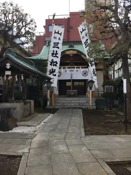 湯島御霊社の本殿・本堂