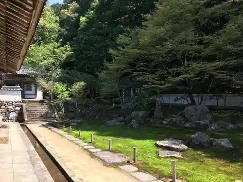 宗鏡寺の庭園