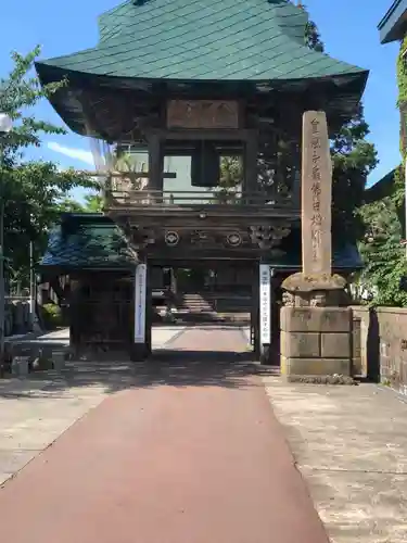 雲祥寺の山門