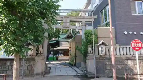 小野照崎神社の鳥居