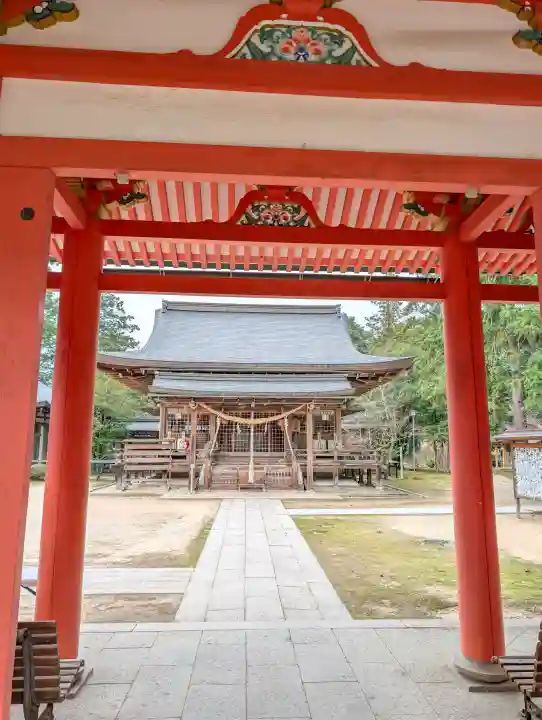 出石神社の{uncategorized: "未分類", other: "その他", undefined: "問題あり", building: "その他建物", grave: "お墓", sacred_gate: "鳥居", guardian: "狛犬", statue: "像", buddha: "仏像", history: "歴史", nature: "自然", garden: "庭園", animal: "動物", pagoda: "塔", temizu: "手水舎", mountain_gate: "山門・神門", sanctuary: "本殿・本堂", subordinate: "末社・摂社", art: "芸術", scenery: "景色", jizo: "地蔵", ema: "絵馬", goshuin: "御朱印", omikuji: "おみくじ", items: "授与品その他", amulet: "お守り", goshuincho: "御朱印帳", eats: "食事", festival: "お祭り", votive_dance: "神楽", shichigosan: "七五三参", wedding: "結婚式", experience: "体験その他", initially: "初詣", around: "周辺", anti_infection: "感染症対策"}