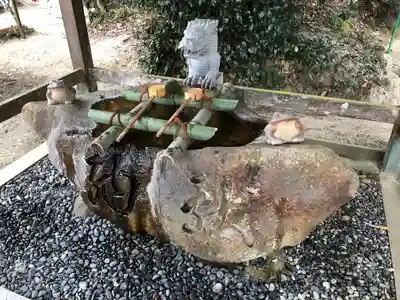 岡八幡宮の手水舎