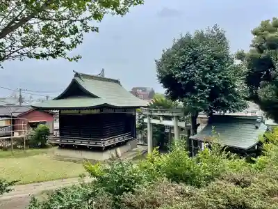 上高田氷川神社の{uncategorized: "未分類", other: "その他", undefined: "問題あり", building: "その他建物", grave: "お墓", sacred_gate: "鳥居", guardian: "狛犬", statue: "像", buddha: "仏像", history: "歴史", nature: "自然", garden: "庭園", animal: "動物", pagoda: "塔", temizu: "手水舎", mountain_gate: "山門・神門", sanctuary: "本殿・本堂", subordinate: "末社・摂社", art: "芸術", scenery: "景色", jizo: "地蔵", ema: "絵馬", goshuin: "御朱印", omikuji: "おみくじ", items: "授与品その他", amulet: "お守り", goshuincho: "御朱印帳", eats: "食事", festival: "お祭り", votive_dance: "神楽", shichigosan: "七五三参", wedding: "結婚式", experience: "体験その他", initially: "初詣", around: "周辺", anti_infection: "感染症対策"}