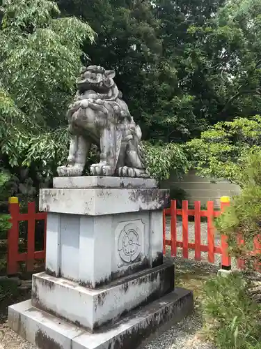 建勲神社の狛犬