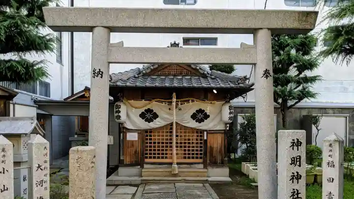 神明神社の本殿・本堂