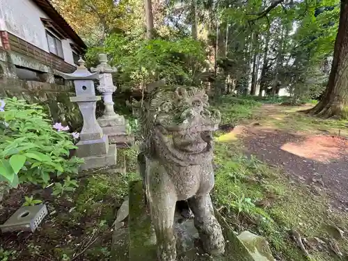 高森阿蘇神社の狛犬