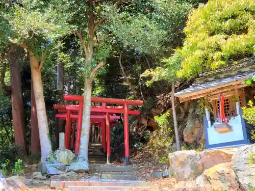 大崎神社の末社・摂社