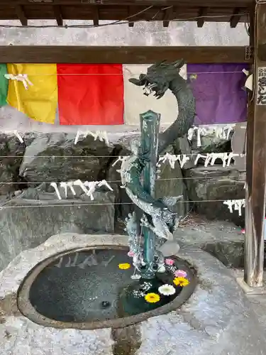 瀧不動尊の手水舎