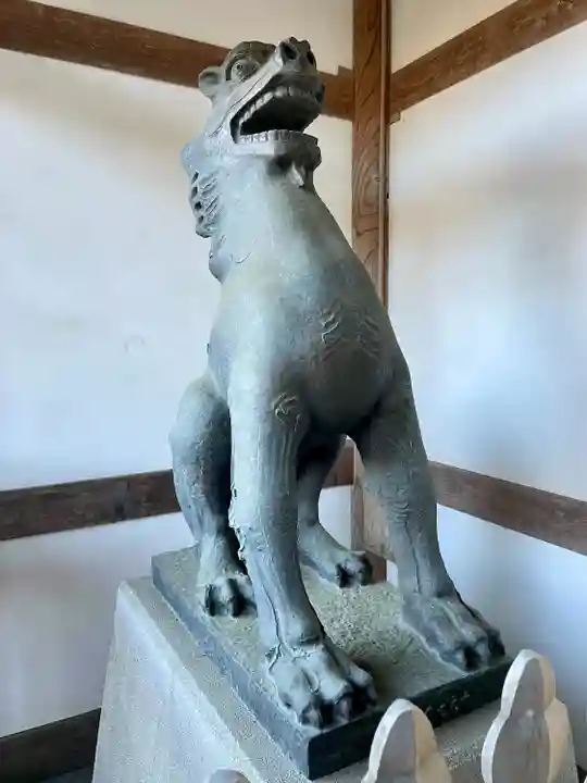 医王寺の狛犬
