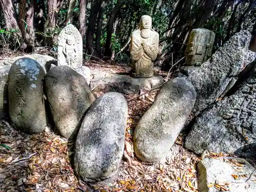 野間神社の仏像