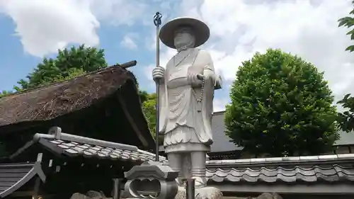 金剛寺の像