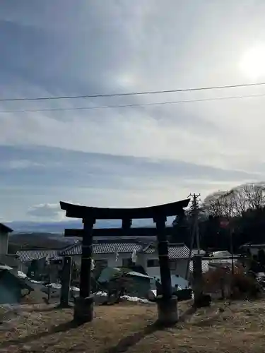 菱野健功神社の鳥居