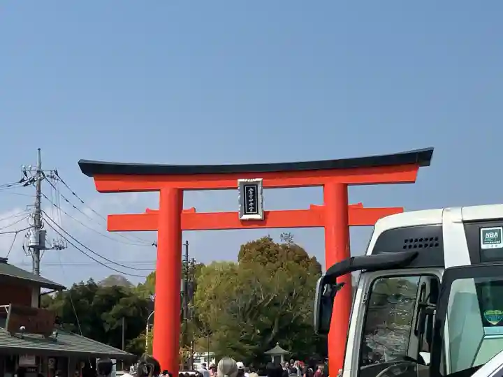 富士山本宮浅間大社の{uncategorized: "未分類", other: "その他", undefined: "問題あり", building: "その他建物", grave: "お墓", sacred_gate: "鳥居", guardian: "狛犬", statue: "像", buddha: "仏像", history: "歴史", nature: "自然", garden: "庭園", animal: "動物", pagoda: "塔", temizu: "手水舎", mountain_gate: "山門・神門", sanctuary: "本殿・本堂", subordinate: "末社・摂社", art: "芸術", scenery: "景色", jizo: "地蔵", ema: "絵馬", goshuin: "御朱印", omikuji: "おみくじ", items: "授与品その他", amulet: "お守り", goshuincho: "御朱印帳", eats: "食事", festival: "お祭り", votive_dance: "神楽", shichigosan: "七五三参", wedding: "結婚式", experience: "体験その他", initially: "初詣", around: "周辺", anti_infection: "感染症対策"}