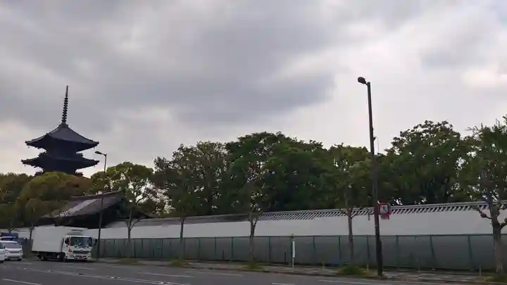 東寺(教王護国寺)の周辺