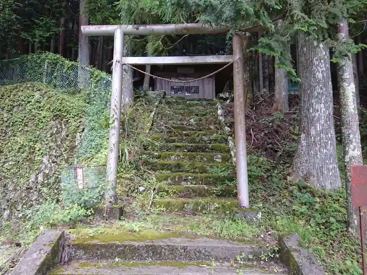 八幡神社の鳥居