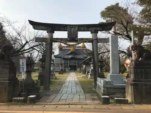 諏訪神社の鳥居