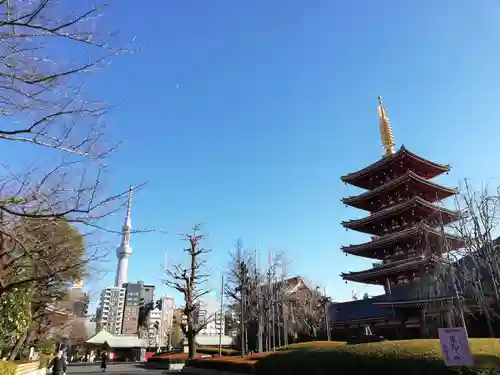 浅草寺の塔