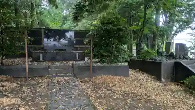 群馬県護国神社の{uncategorized: "未分類", other: "その他", undefined: "問題あり", building: "その他建物", grave: "お墓", sacred_gate: "鳥居", guardian: "狛犬", statue: "像", buddha: "仏像", history: "歴史", nature: "自然", garden: "庭園", animal: "動物", pagoda: "塔", temizu: "手水舎", mountain_gate: "山門・神門", sanctuary: "本殿・本堂", subordinate: "末社・摂社", art: "芸術", scenery: "景色", jizo: "地蔵", ema: "絵馬", goshuin: "御朱印", omikuji: "おみくじ", items: "授与品その他", amulet: "お守り", goshuincho: "御朱印帳", eats: "食事", festival: "お祭り", votive_dance: "神楽", shichigosan: "七五三参", wedding: "結婚式", experience: "体験その他", initially: "初詣", around: "周辺", anti_infection: "感染症対策"}