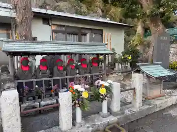 玉縄首塚(鎌倉の史蹟)の{uncategorized: "未分類", other: "その他", undefined: "問題あり", building: "その他建物", grave: "お墓", sacred_gate: "鳥居", guardian: "狛犬", statue: "像", buddha: "仏像", history: "歴史", nature: "自然", garden: "庭園", animal: "動物", pagoda: "塔", temizu: "手水舎", mountain_gate: "山門・神門", sanctuary: "本殿・本堂", subordinate: "末社・摂社", art: "芸術", scenery: "景色", jizo: "地蔵", ema: "絵馬", goshuin: "御朱印", omikuji: "おみくじ", items: "授与品その他", amulet: "お守り", goshuincho: "御朱印帳", eats: "食事", festival: "お祭り", votive_dance: "神楽", shichigosan: "七五三参", wedding: "結婚式", experience: "体験その他", initially: "初詣", around: "周辺", anti_infection: "感染症対策"}