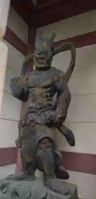 大宝八幡宮の像