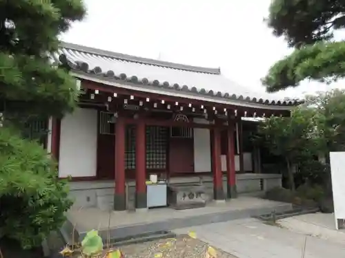 自性院の本殿・本堂