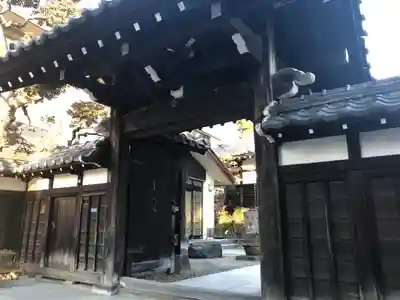 覚源院の山門・神門