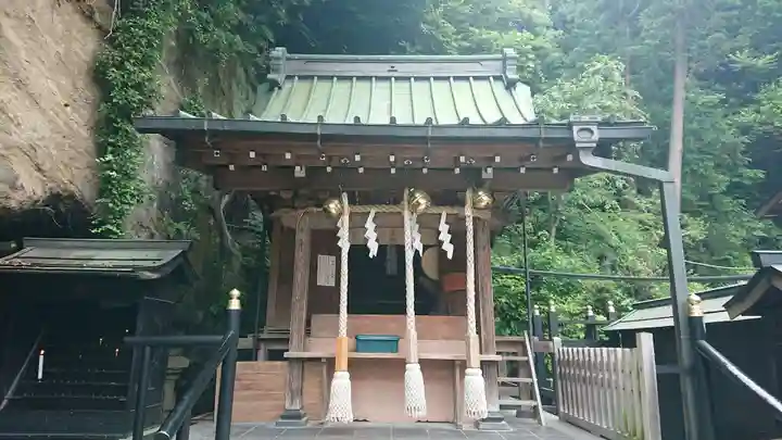 銭洗弁財天宇賀福神社の本殿・本堂
