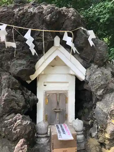 鳩森八幡神社の末社・摂社