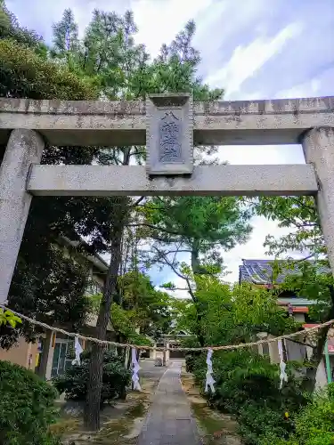 八幡神社（服部八幡神社）の鳥居