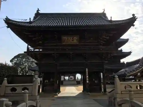 西大寺の山門