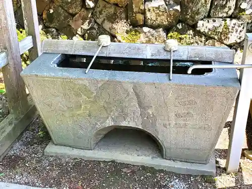 三輪神社の手水舎