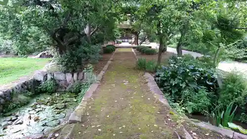 清白寺の庭園