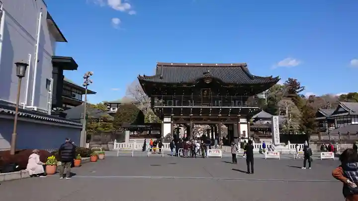 成田山新勝寺の山門・神門