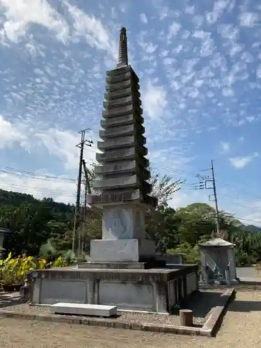 瀧泉寺の塔