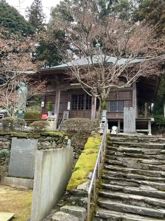 三角寺の{uncategorized: "未分類", other: "その他", undefined: "問題あり", building: "その他建物", grave: "お墓", sacred_gate: "鳥居", guardian: "狛犬", statue: "像", buddha: "仏像", history: "歴史", nature: "自然", garden: "庭園", animal: "動物", pagoda: "塔", temizu: "手水舎", mountain_gate: "山門・神門", sanctuary: "本殿・本堂", subordinate: "末社・摂社", art: "芸術", scenery: "景色", jizo: "地蔵", ema: "絵馬", goshuin: "御朱印", omikuji: "おみくじ", items: "授与品その他", amulet: "お守り", goshuincho: "御朱印帳", eats: "食事", festival: "お祭り", votive_dance: "神楽", shichigosan: "七五三参", wedding: "結婚式", experience: "体験その他", initially: "初詣", around: "周辺", anti_infection: "感染症対策"}