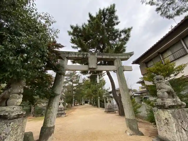 備中国總社の{uncategorized: "未分類", other: "その他", undefined: "問題あり", building: "その他建物", grave: "お墓", sacred_gate: "鳥居", guardian: "狛犬", statue: "像", buddha: "仏像", history: "歴史", nature: "自然", garden: "庭園", animal: "動物", pagoda: "塔", temizu: "手水舎", mountain_gate: "山門・神門", sanctuary: "本殿・本堂", subordinate: "末社・摂社", art: "芸術", scenery: "景色", jizo: "地蔵", ema: "絵馬", goshuin: "御朱印", omikuji: "おみくじ", items: "授与品その他", amulet: "お守り", goshuincho: "御朱印帳", eats: "食事", festival: "お祭り", votive_dance: "神楽", shichigosan: "七五三参", wedding: "結婚式", experience: "体験その他", initially: "初詣", around: "周辺", anti_infection: "感染症対策"}