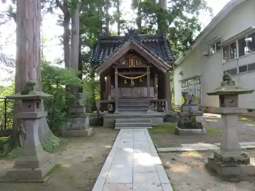 諏訪神社の本殿・本堂