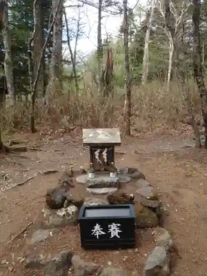 新屋山神社奥宮(山梨県)