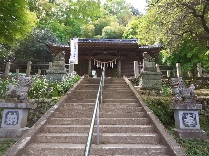 高尾山麓氷川神社の本殿・本堂