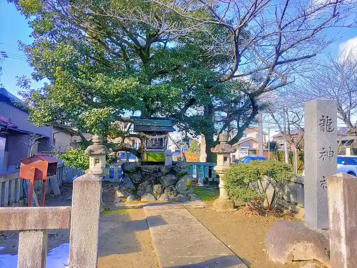 石刀神社の末社・摂社