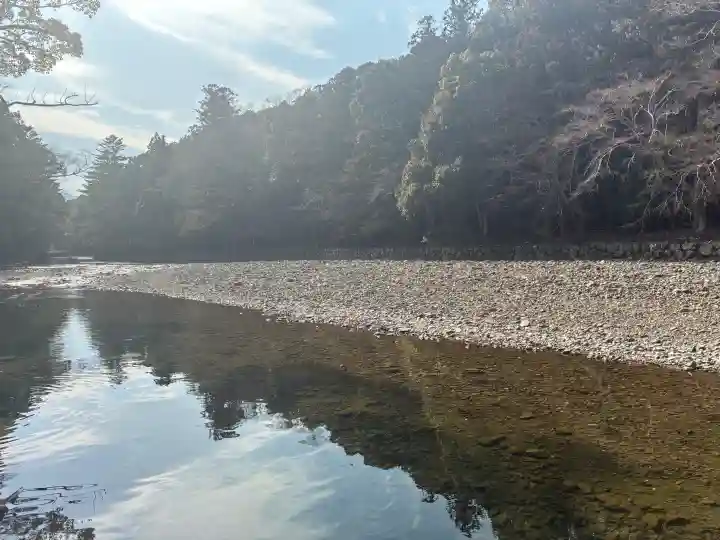 伊勢神宮内宮(皇大神宮)の{uncategorized: "未分類", other: "その他", undefined: "問題あり", building: "その他建物", grave: "お墓", sacred_gate: "鳥居", guardian: "狛犬", statue: "像", buddha: "仏像", history: "歴史", nature: "自然", garden: "庭園", animal: "動物", pagoda: "塔", temizu: "手水舎", mountain_gate: "山門・神門", sanctuary: "本殿・本堂", subordinate: "末社・摂社", art: "芸術", scenery: "景色", jizo: "地蔵", ema: "絵馬", goshuin: "御朱印", omikuji: "おみくじ", items: "授与品その他", amulet: "お守り", goshuincho: "御朱印帳", eats: "食事", festival: "お祭り", votive_dance: "神楽", shichigosan: "七五三参", wedding: "結婚式", experience: "体験その他", initially: "初詣", around: "周辺", anti_infection: "感染症対策"}