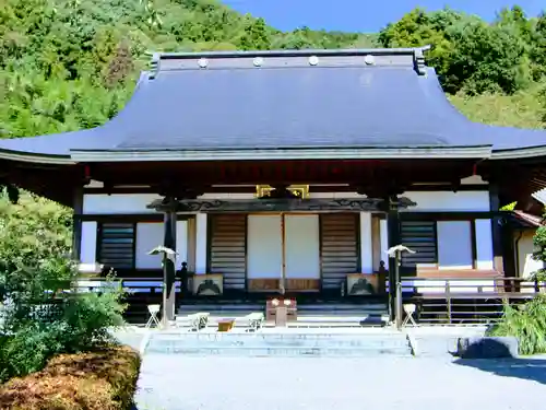 玉泉寺の本殿