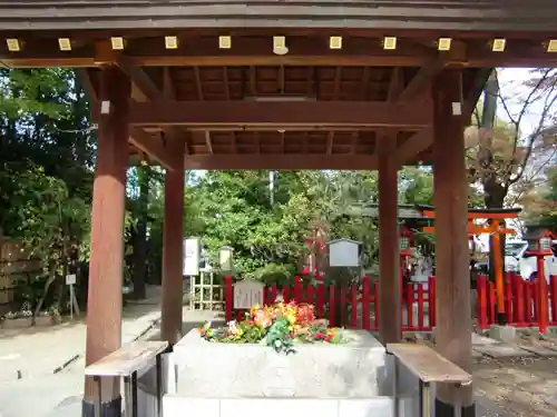 新田神社の手水舎
