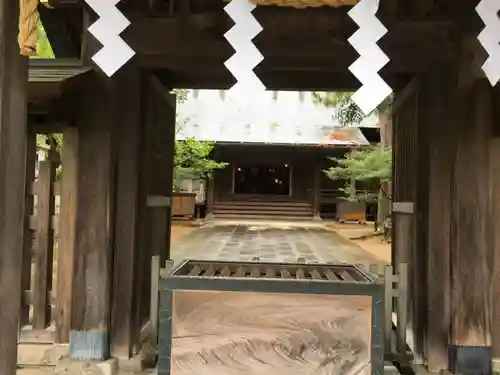 意富比神社の山門・神門