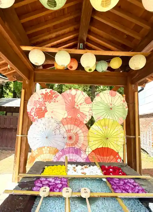 土津神社|こどもと出世の神さまの{uncategorized: "未分類", other: "その他", undefined: "問題あり", building: "その他建物", grave: "お墓", sacred_gate: "鳥居", guardian: "狛犬", statue: "像", buddha: "仏像", history: "歴史", nature: "自然", garden: "庭園", animal: "動物", pagoda: "塔", temizu: "手水舎", mountain_gate: "山門・神門", sanctuary: "本殿・本堂", subordinate: "末社・摂社", art: "芸術", scenery: "景色", jizo: "地蔵", ema: "絵馬", goshuin: "御朱印", omikuji: "おみくじ", items: "授与品その他", amulet: "お守り", goshuincho: "御朱印帳", eats: "食事", festival: "お祭り", votive_dance: "神楽", shichigosan: "七五三参", wedding: "結婚式", experience: "体験その他", initially: "初詣", around: "周辺", anti_infection: "感染症対策"}