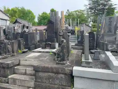 延命寺の{uncategorized: "未分類", other: "その他", undefined: "問題あり", building: "その他建物", grave: "お墓", sacred_gate: "鳥居", guardian: "狛犬", statue: "像", buddha: "仏像", history: "歴史", nature: "自然", garden: "庭園", animal: "動物", pagoda: "塔", temizu: "手水舎", mountain_gate: "山門・神門", sanctuary: "本殿・本堂", subordinate: "末社・摂社", art: "芸術", scenery: "景色", jizo: "地蔵", ema: "絵馬", goshuin: "御朱印", omikuji: "おみくじ", items: "授与品その他", amulet: "お守り", goshuincho: "御朱印帳", eats: "食事", festival: "お祭り", votive_dance: "神楽", shichigosan: "七五三参", wedding: "結婚式", experience: "体験その他", initially: "初詣", around: "周辺", anti_infection: "感染症対策"}